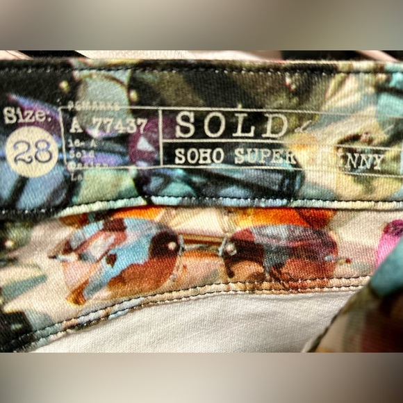 New SOLD DESIGN LAB Eye Glass Print Super Skinny Jeans, Size 28 - Picture 6 of 9